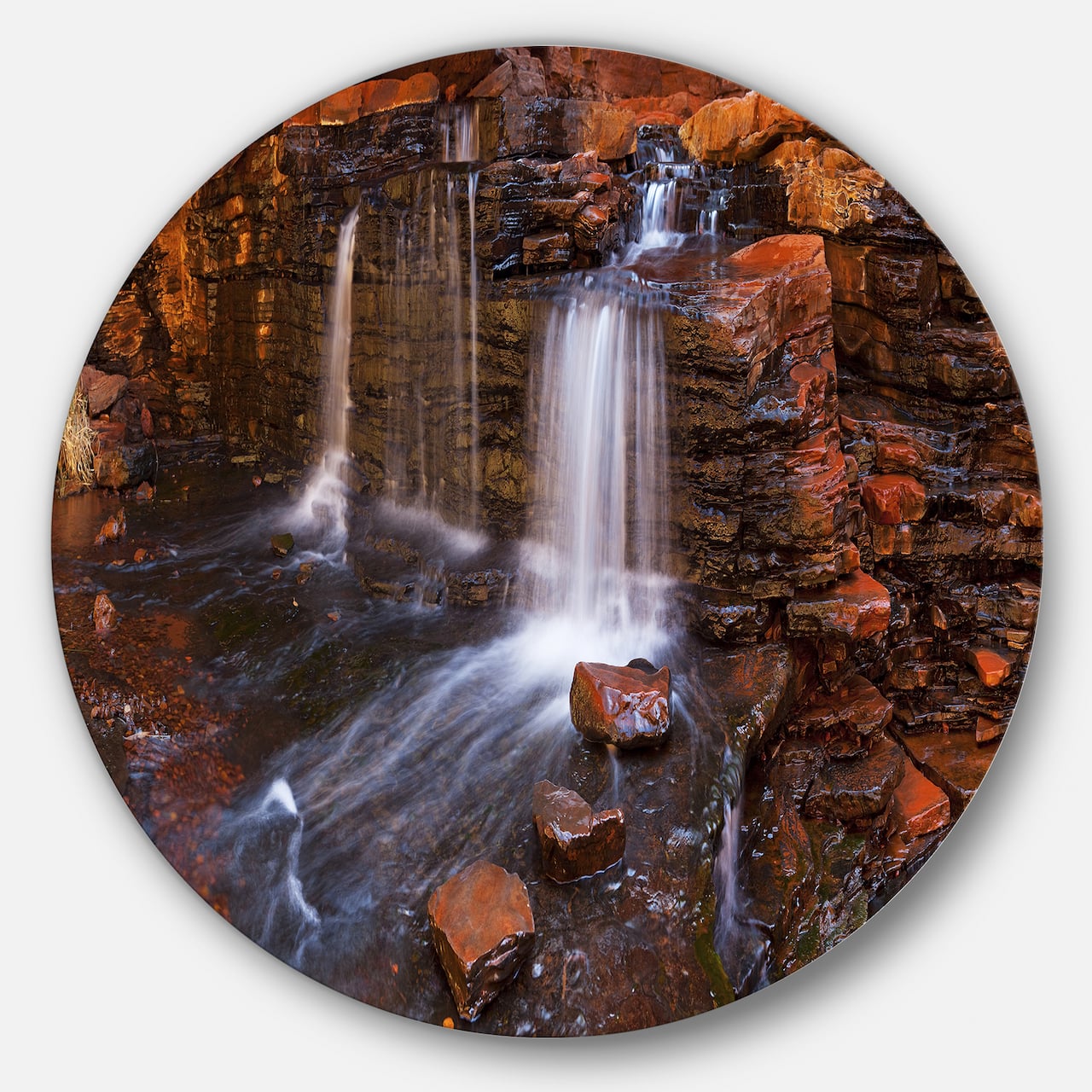 Designart - Waterfall in Hancock Gorge' Landscape Metal Circle Wall Art